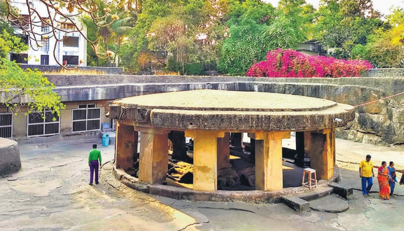 Pataleshwar Cave Temple
