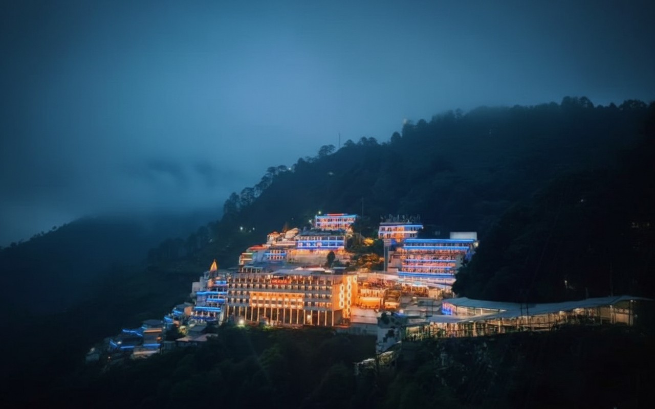 Shri Mata Vaishno Devi