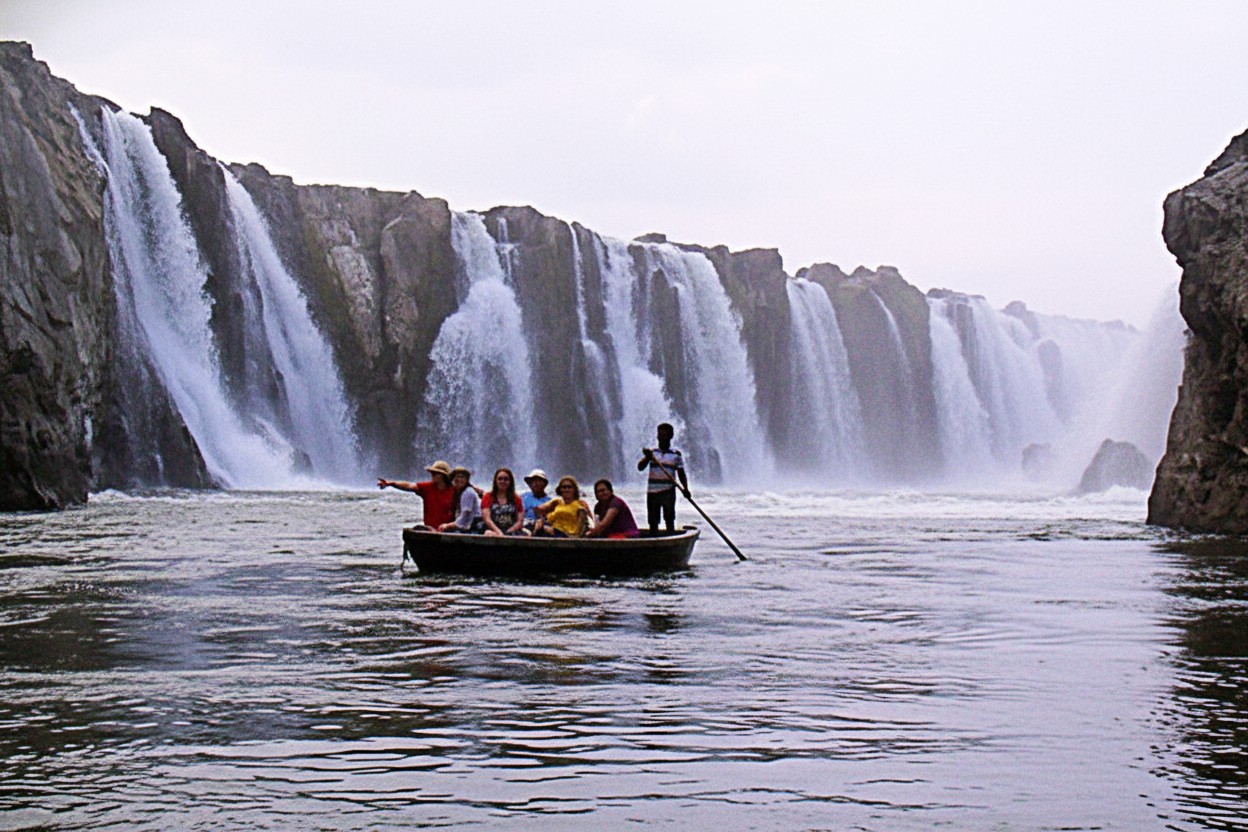 Hogenakkal Falls